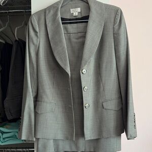 LOFT Black and White Micro-Houndstooth Women's Blazer and Skirt Suit